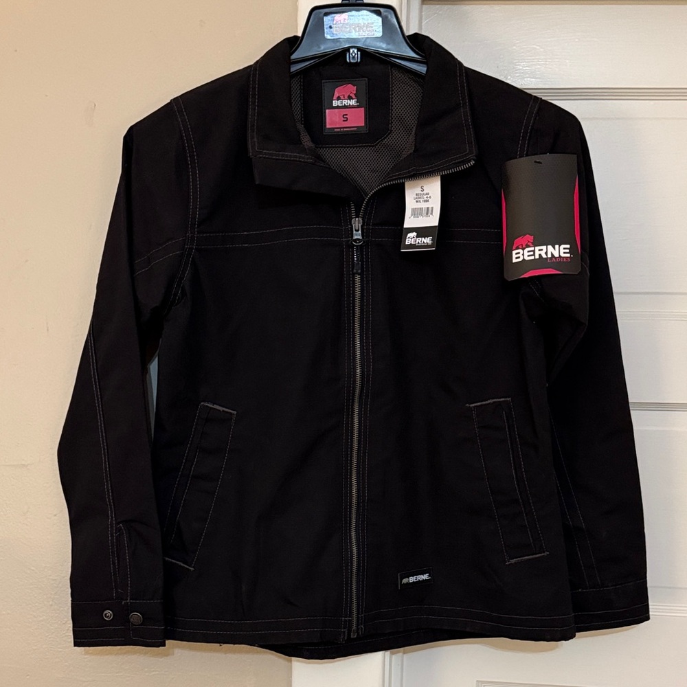 Berne Women's Black Ripstop Jacket Sz Small NWT